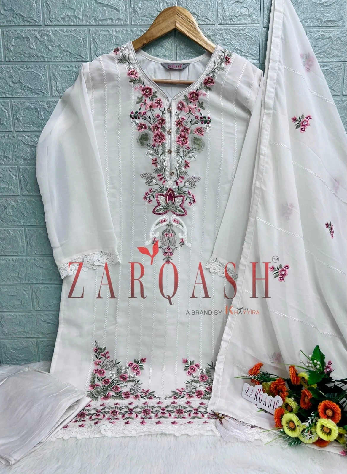 Zarqash D.No 201 Faux Georgette Wholesale Pakistani Readymade Salwar Suit Catalog — Wholesale Salwar Suits, MPA wholesale from Surat — view 3